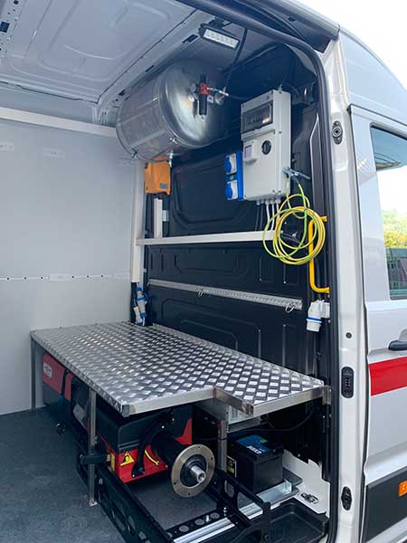 Arredo-veicolo-da-lavoro-street-food-ambulante-Lombardia